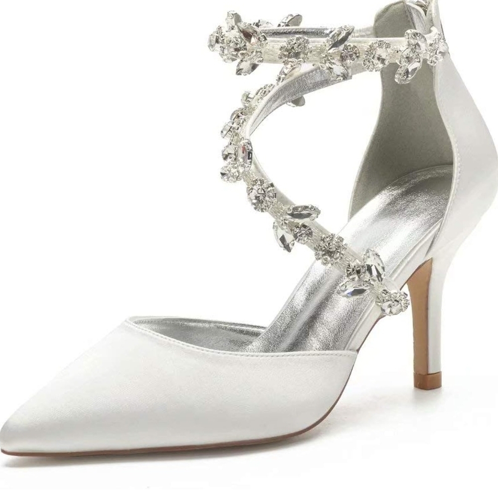 Elegant Champagne Satin Heels with Rhinestones - size 8.5 NWOT